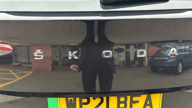 Skoda Enyaq 150kW 80 Suite 82kWh 5dr Auto Electric Estate